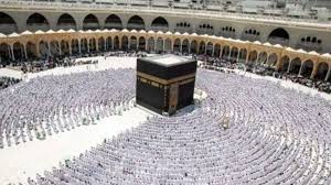 Rekordná púť Umrah v Saudskej Arábii v októbri prilákala milióny pútnikov, čím sa obohatila duchovná cesta.