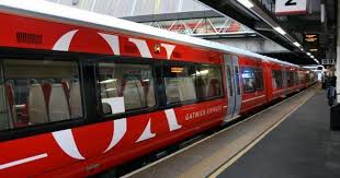 Okun agbara fa idaduro ọkọ oju irin ti o ni agbara ti o kan awọn asopọ Papa ọkọ ofurufu Gatwick London