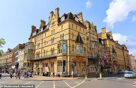 Economic Impact of Empty Hotel Rooms on UK Tourism Industry