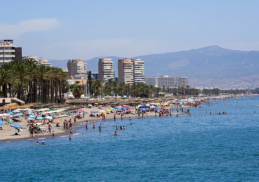 Torremolinos sentyabr oyida xalqaro sayyohlar soni 121% ga oshganini mamnuniyat bilan kutib oladi: Tashrif buyuruvchilar tendentsiyalari haqida ma'lumot
