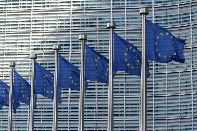 Εξετάζοντας την Αντιπαράθεση Γύρω από τη Μεταρρύθμιση του Κανονισμού ΕΕ261 και τις Επιπτώσεις της στις Αεροπορικές Μεταφορές
