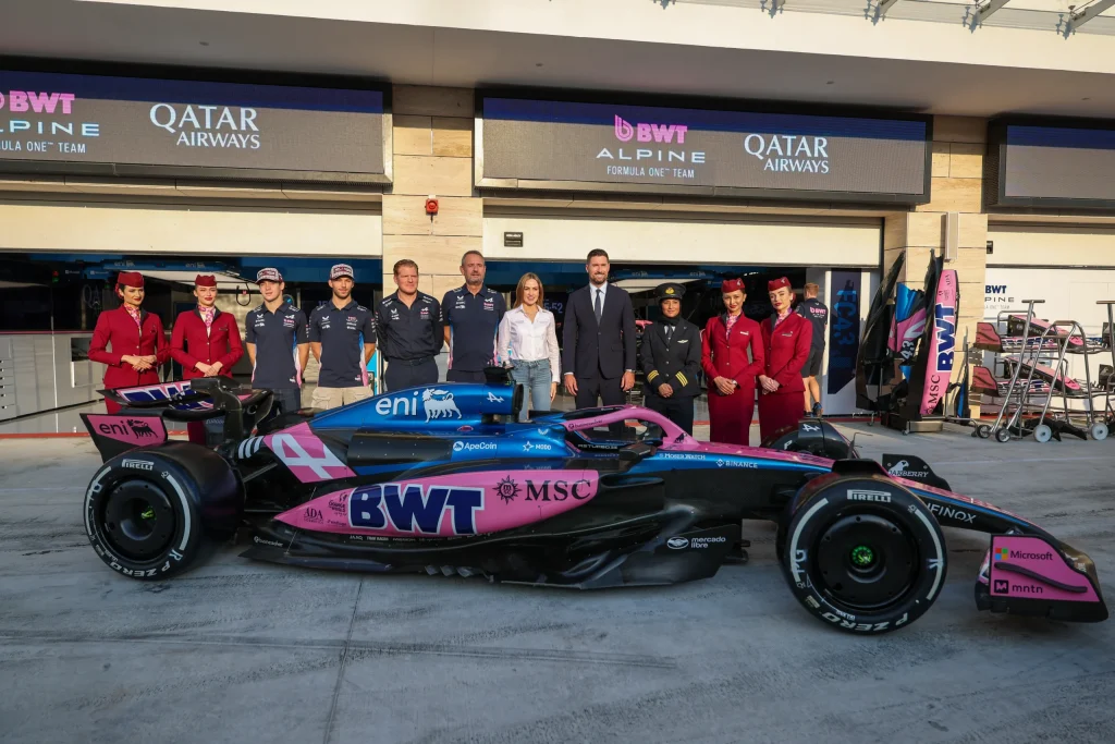 Η Qatar Airways και η BWT Alpine Formula One Team ενισχύουν την ενδυνάμωση των γυναικών στο μηχανοκίνητο αθλητισμό και την αεροπορία