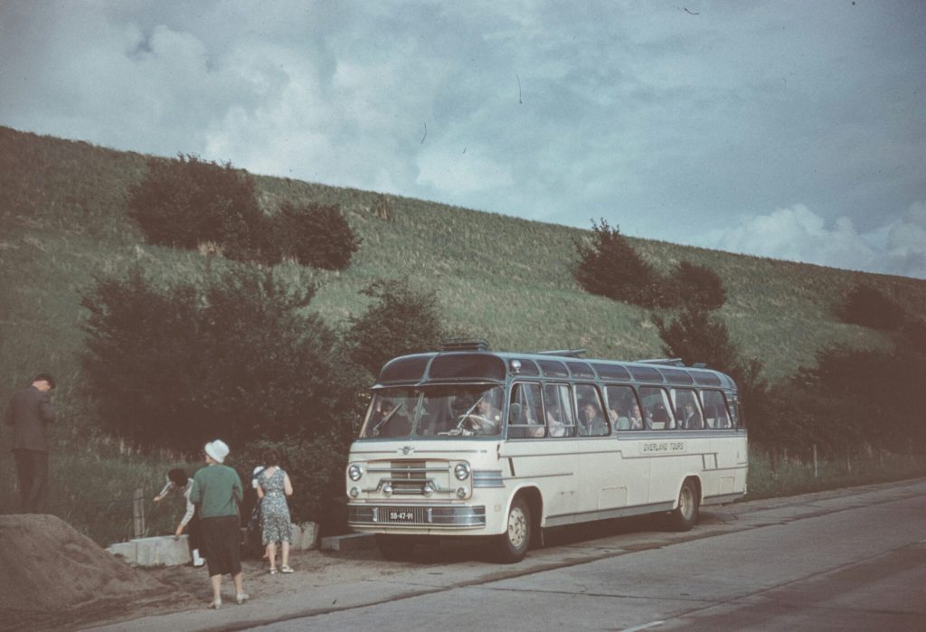 Utazás a klasszikus úti ételek világában, melyeket a középosztálybeli családok imádtak az 1960-as években az autós kirándulásokon
