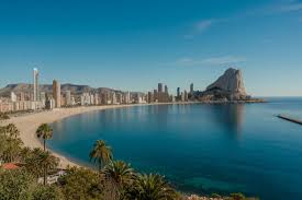 La scène touristique en mutation de Benidorm : ce que les voyageurs doivent savoir à l'avance