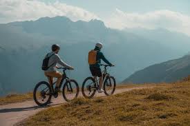 E-Velosipedlər Balkan Zirvələri Cığırını Mütləq Kəşf Edilməli Səyahət Məkanına Necə Çevirir