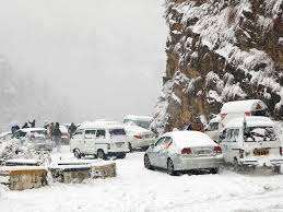 Essential Travel Safety Guidelines for Visiting Murree Amid Snowfall