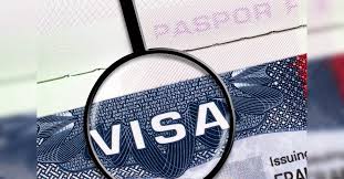 Εξερευνώντας τον Αντίκτυπο των Περιορισμών Θεώρησης στην Παρακμή των Νέων Διεθνών Φοιτητών στα Πανεπιστήμια των ΗΠΑ