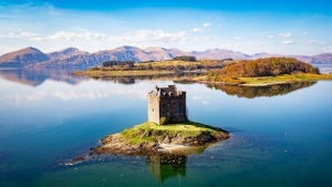 Pierhouse Hotel planerar att öppna ett fantastiskt nytt kafé med utsikt över Loch Linnhe och Castle Stalker år 2026