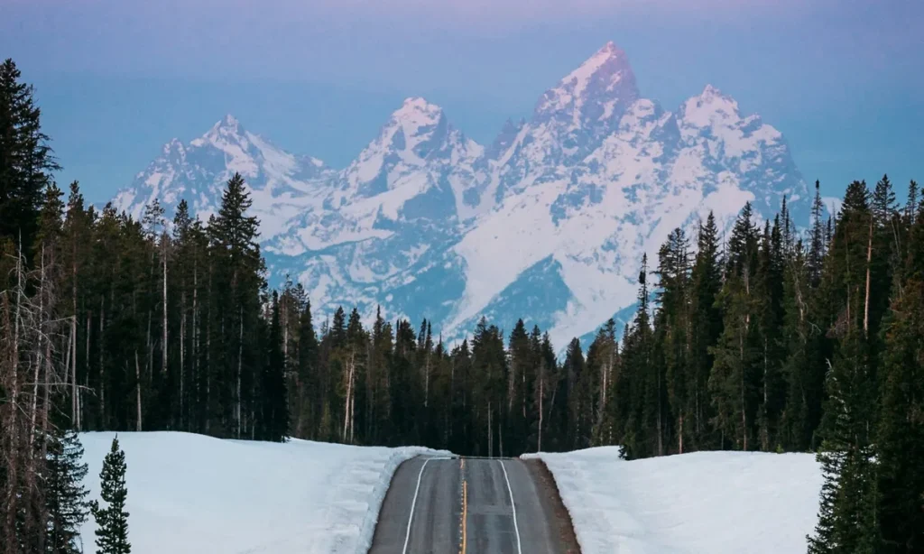 Winter Travel Essentials: Six Helpful Tips for a Smooth and Cozy Trip