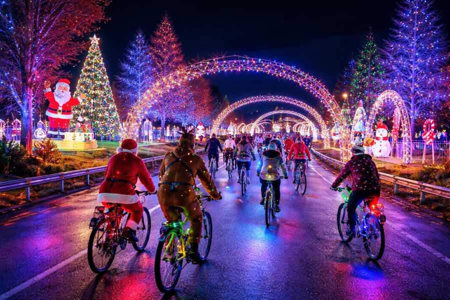 Experience the Magic of Portland’s Winter Wonderland: Cycle Through Holiday Lights
