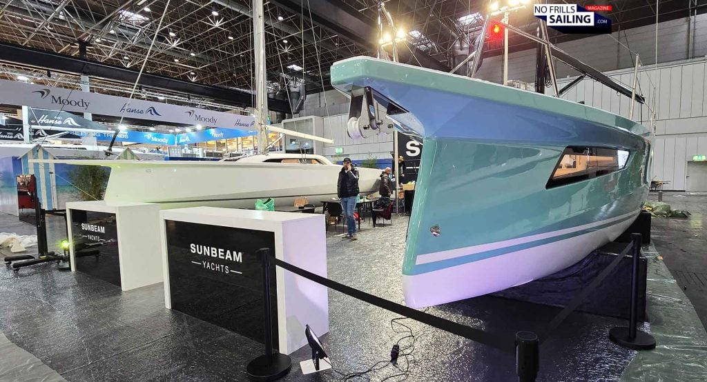 Sunbeam 29.1 — compact daysailer with surprising space and sharp performance