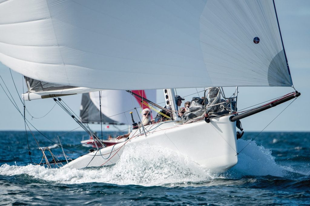 一次彻底的改装如何将Melges 30变成有竞争力的让分赛船