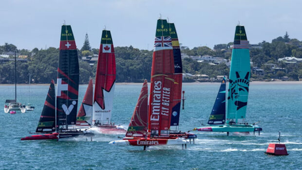 Wat te zien bij SailGP Auckland: team-comebacks, wind en de uitdaging met 13 boten