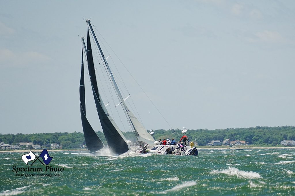 Salty 100 och den 58:e Parker Converse Tower Race Seglar Tillsammans i Buzzards Bay