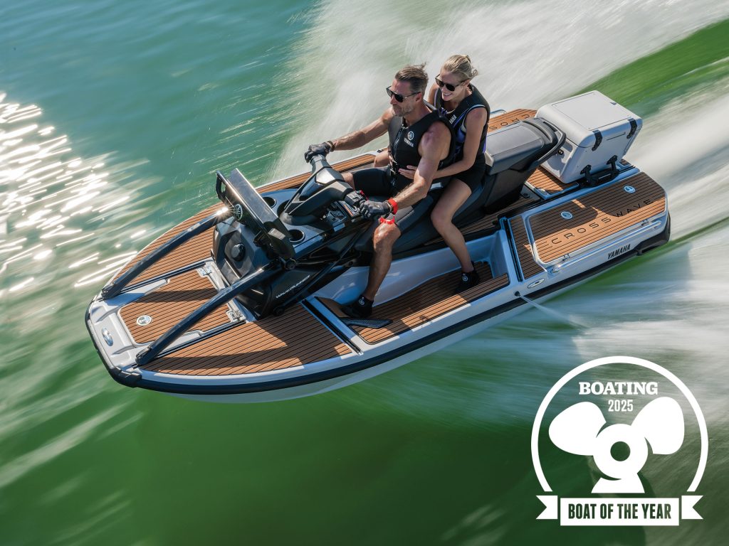 Yamaha CrossWave – een sleepbare hybride waterscooter voor vissen, toeren en weekendavonturen