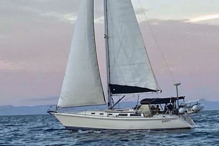 Catalina 42 mk1: المواصفات والراحة ومراجعة أداء الإبحار