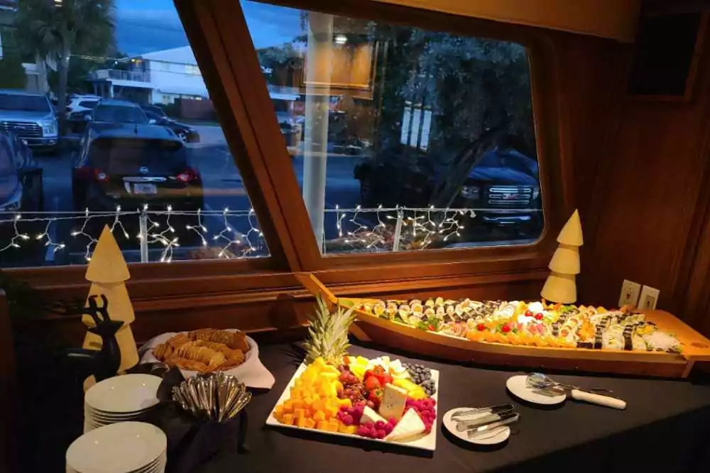 Private Dinner Cruise Logistics and Sights for a 40-Person Group in Fort Lauderdale