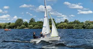 Sezóna MKBYSA odštartovala v Stewartby Water Sports Club s vrcholmi mládežníckeho jachtingu