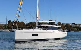 דגשים של יאכטות יד שנייה: Rustler 42, Moody DS41 ו-Wauquiez Pilot Saloon 48