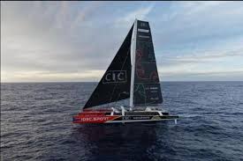 A Famous Project CIC a Cape Leeuwin mérföldkőhöz érve a Jules Verne Trófea felé tart