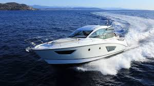 Beneteau Gran Turismo 50 Alpine Limited Edition: tekniset tiedot, tyyli ja vuokrausnäkymät