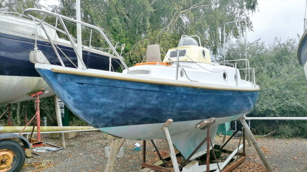 How to fit PVC gunwale extrusions as a maintenance-free teak alternative for small boats