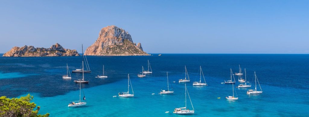 Seven-Day Sail Around Ibiza and Formentera: Route, Stops and Practical Tips