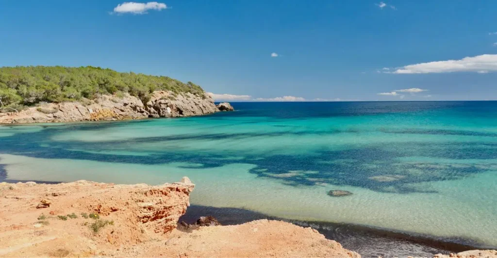 Yacht-Friendly Beach Clubs in Ibiza: Handy Stops from Cala Jondal to Santa Eulalia