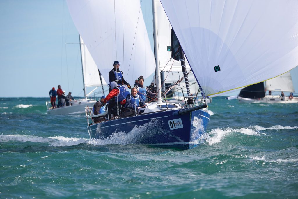 Från San Francisco till Toronto: Team Niuhi’s vägvinnande seger vid J/105 North Americans