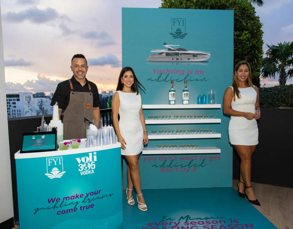 FYI Yachts tuo kattoterassielämyksiä ja jahtivuokrauksia Billboard Latin Weekille