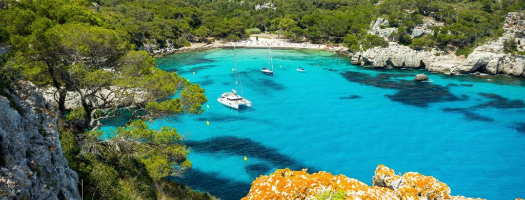 Viikon purjehdusreitti Menorcalla: Mahón, Es Castell, Fornells ja Ciutadella