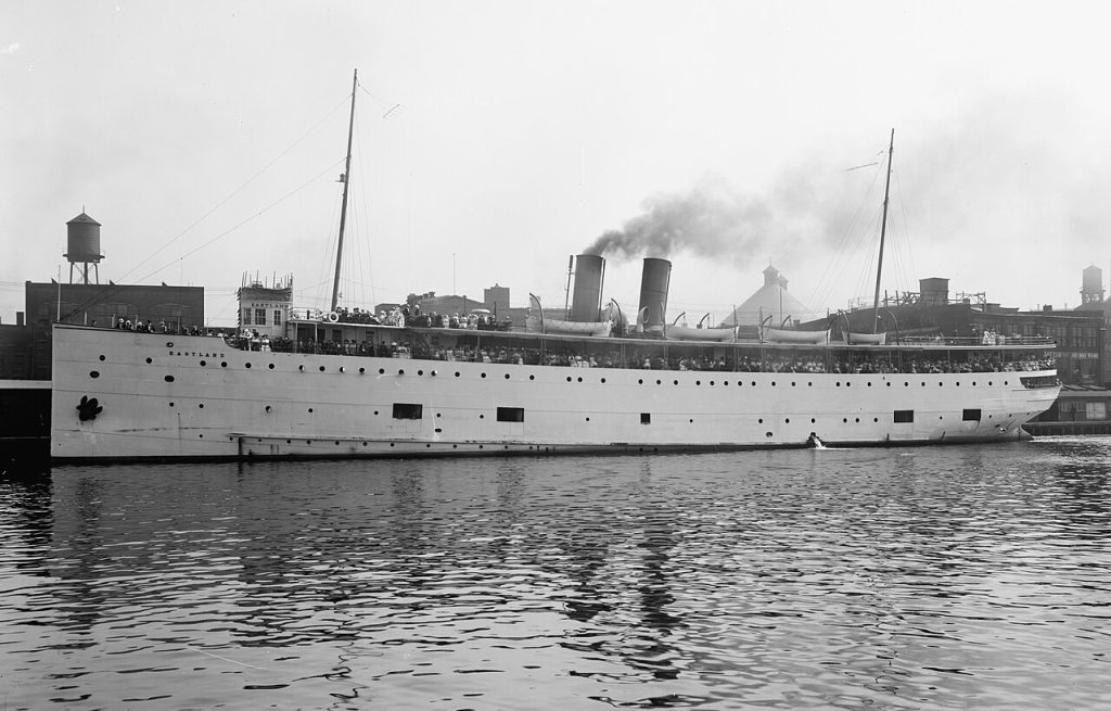 Shipwrecks of Lake Michigan — Depth, Disaster and Dives