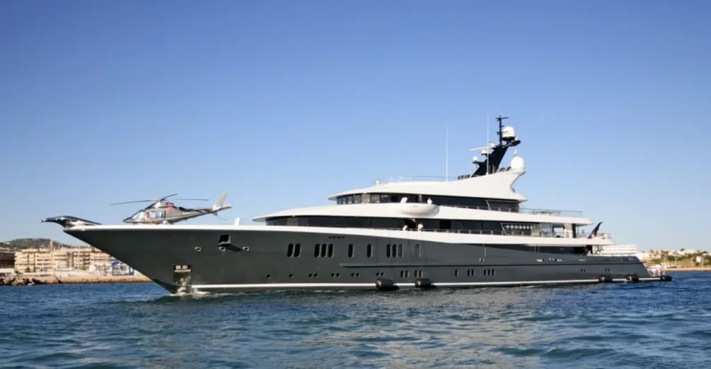 Löydä vähintään 30-metrinen jahti kesäksi 2026 Baleaareille Your Boat Holiday -palvelun avulla