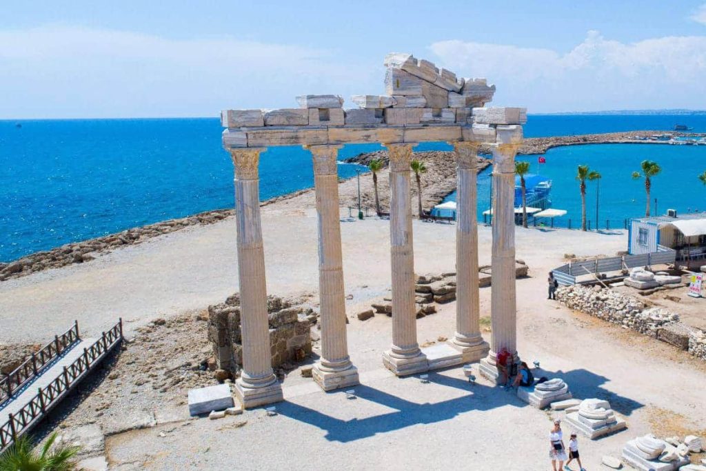 الاختيار بين G Adventures و One Nation Travel لتركيا: التكاليف والخدمات اللوجستية وما يمكن توقعه