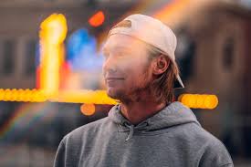 Motifv: Denver Producer Joseph Kechter Brengt Electro‑Soul naar Bonnaroo's Zondag Line-up