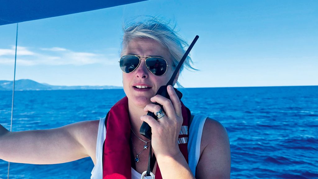 Practical collision-avoidance tips for cruisers from real offshore encounters